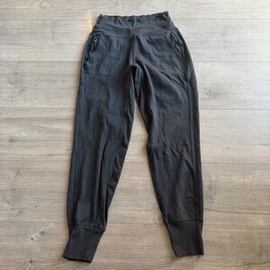 Athleta Venice Jogger - size XXS - black